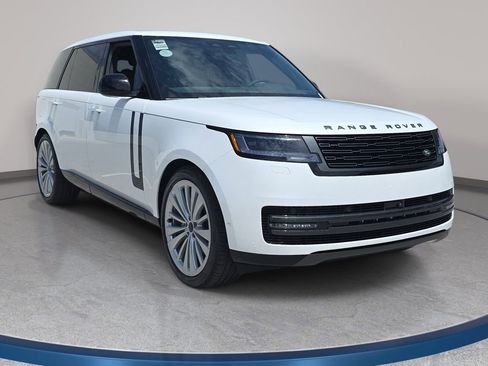 New 2026 Land Rover Range Rover Long Wheelbase SE AWD/4WD image 3