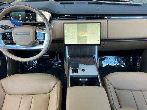 New 2026 Land Rover Range Rover Long Wheelbase SE image 25