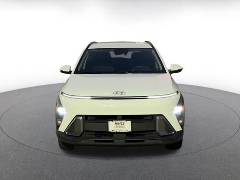 Used 2025 Hyundai Kona SEL image 4