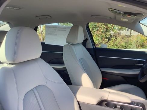 Certified 2025 Hyundai Sonata SEL image 32