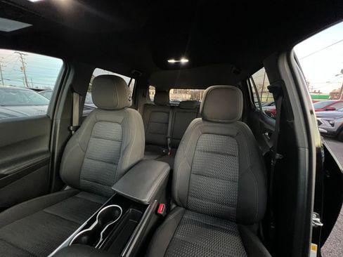 Used 2025 Chevrolet Equinox LT image 35