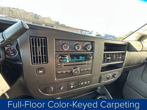 Used 2017 Chevrolet Express 3500 LT w/ LT Preferred Equipment Group image 32