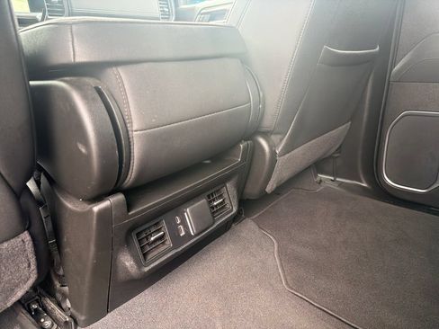 Used 2025 GMC Sierra 1500 SLT AWD/4WD image 26