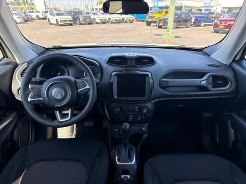 Used 2023 Jeep Renegade Latitude AWD/4WD image 11
