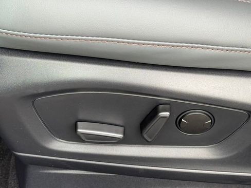 New 2026 Ford Explorer Active w/ Active Comfort Package image 12