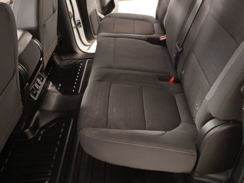 Used 2022 Chevrolet Silverado 1500 LT w/ Z71 Off-Road Package image 12