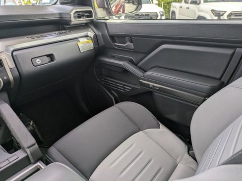 New 2025 Toyota Tacoma TRD Off-Road image 17