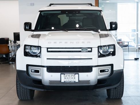 Used 2021 Land Rover Defender 110 SE image 2