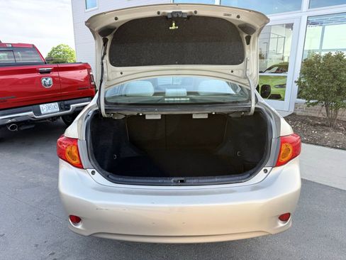 Used 2010 Toyota Corolla LE image 35