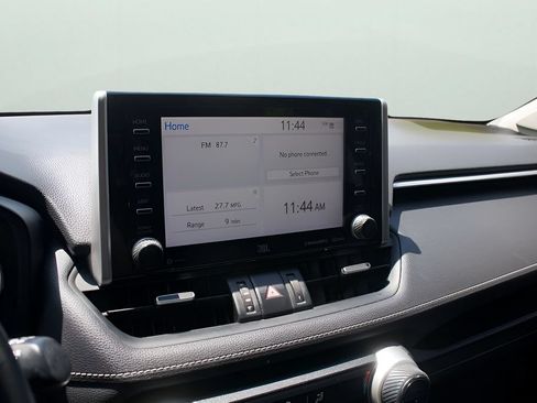Used 2020 Toyota RAV4 XLE Premium AWD/4WD image 23