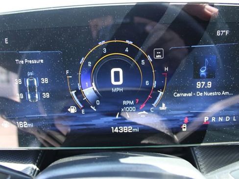 Used 2025 Chevrolet Equinox LT w/ Safety and Technology Package FWD image 19
