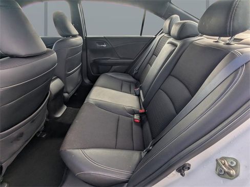 Used 2016 Honda Accord Sport image 12