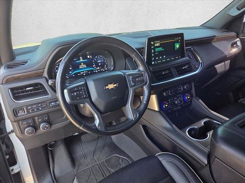 Used 2022 Chevrolet Tahoe Premier AWD/4WD image 13