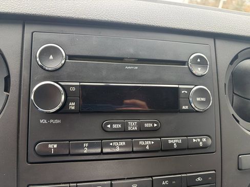 Used 2014 Ford F250 XL w/ Power Equipment Group image 35