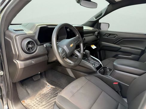 Used 2024 Chevrolet Colorado W/T w/ WT Convenience Package RWD image 7