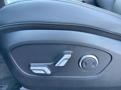 New 2026 Hyundai Ioniq 9 SEL image 13