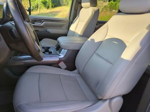 Used 2024 Chevrolet Silverado 2500 LTZ w/ LTZ Convenience Package AWD/4WD image 15