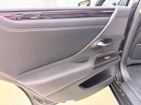 Used 2019 Lexus ES 350 w/ Accessory Package 2 FWD image 16