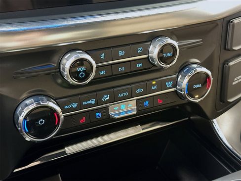 Used 2022 Ford F150 Lariat image 16