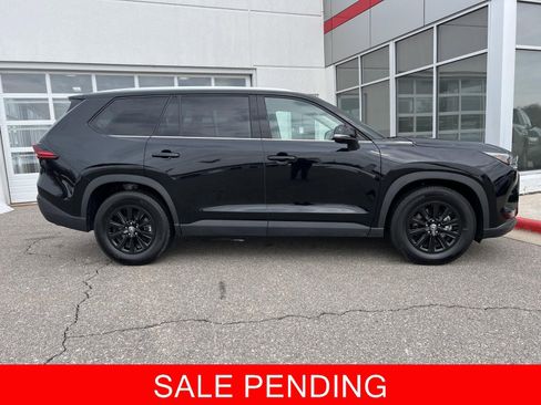 Used 2025 Toyota Grand Highlander AWD image 1