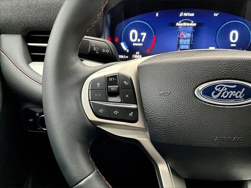 Certified 2025 Ford Explorer Active image 17