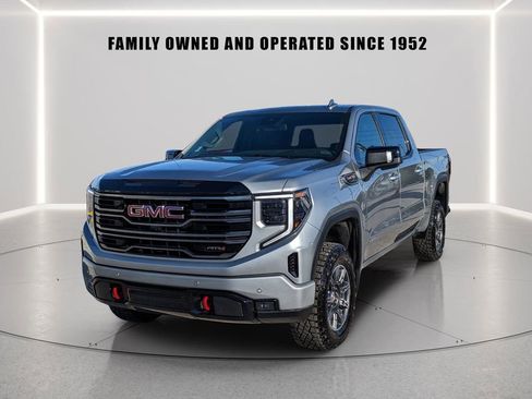 Used 2025 GMC Sierra 1500 AT4 image 2
