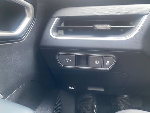 Used 2025 Kia K4 FWD image 15