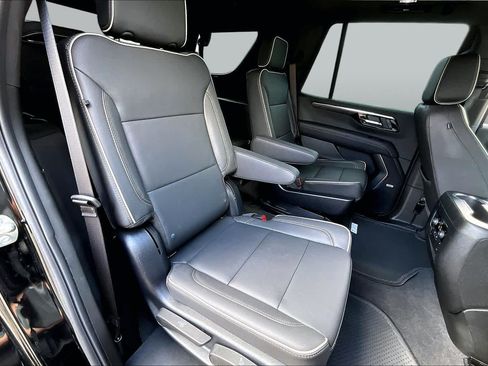 Used 2025 Chevrolet Tahoe Premier w/ Sun And Tow Package RWD image 24