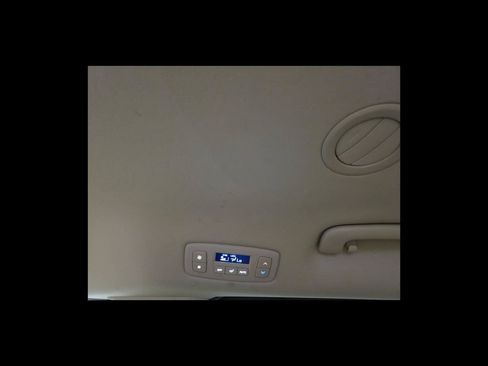 Used 2024 Kia Carnival EX FWD image 26