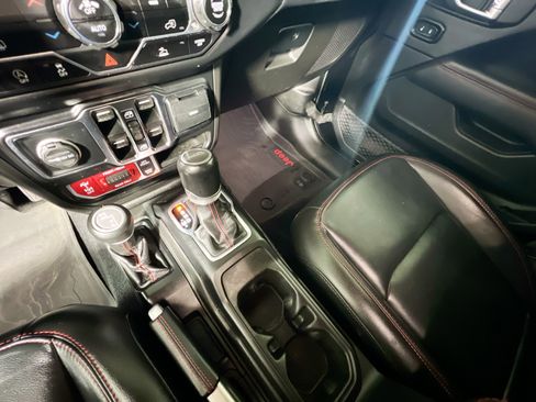 Used 2022 Jeep Gladiator Rubicon AWD/4WD image 26