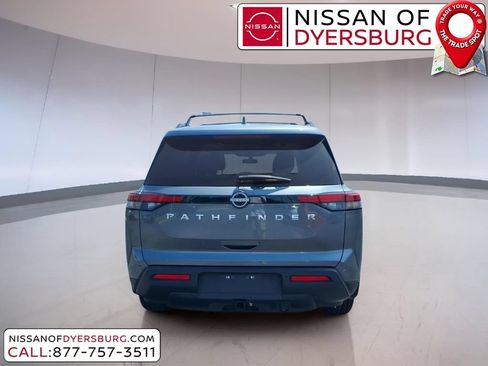 Used 2025 Nissan Pathfinder SV w/ SV Premium Package FWD image 4
