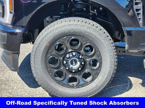 New 2026 Ford F250 Lariat w/ Black Appearance Package AWD/4WD image 10