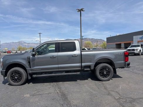 Used 2025 Ford F350 Lariat w/ Black Appearance Package AWD/4WD image 10