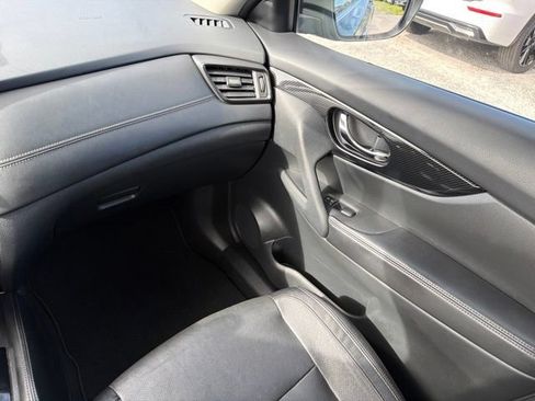 Used 2020 Nissan Rogue SL w/ Premium Package AWD/4WD image 21