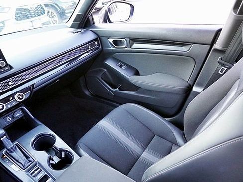Used 2023 Honda Civic Sport image 21