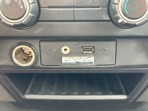 Used 2011 Ford F150 XLT w/ XLT Chrome Pkg AWD/4WD image 31