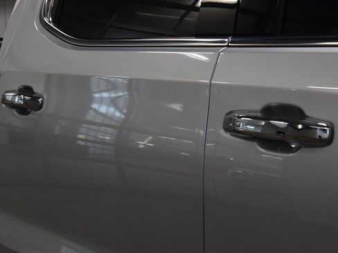 Used 2019 Chevrolet Silverado 1500 LTZ w/ LTZ Premium Package AWD/4WD image 21