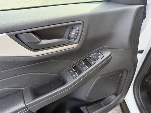 Used 2022 Ford Escape SE w/ Convenience Package image 14