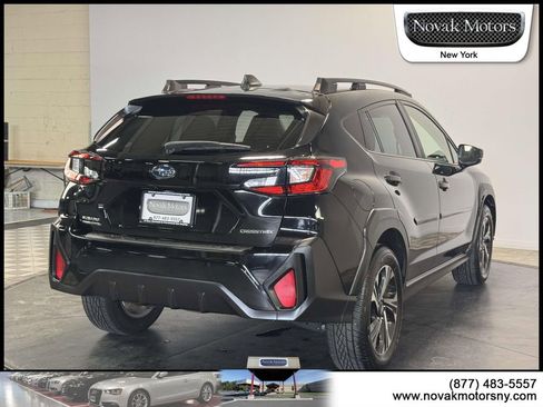 Used 2024 Subaru Crosstrek 2.0i Premium AWD/4WD image 12