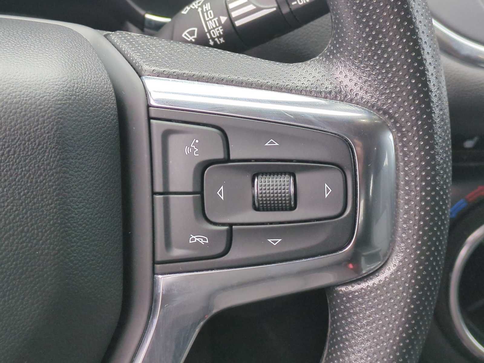 Used 2025 Chevrolet Blazer LT FWD image 16