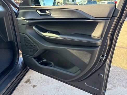 New 2025 Jeep Grand Cherokee L Altitude RWD image 25
