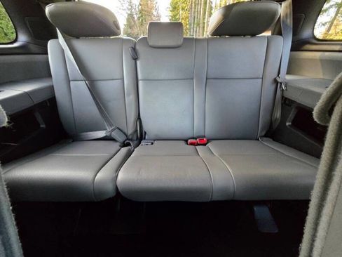 Used 2016 Toyota Sequoia Platinum AWD/4WD image 17