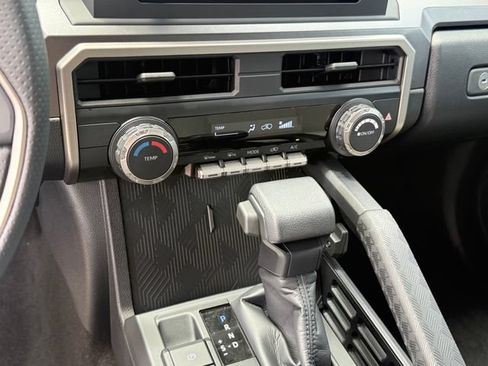 Used 2026 Toyota 4Runner SR5 AWD/4WD image 17