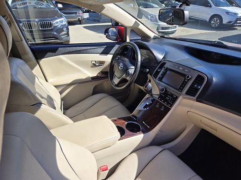 Used 2013 Toyota Venza XLE image 10