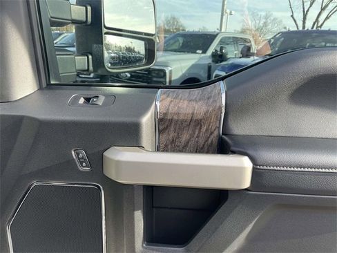 Used 2019 Ford F350 Lariat w/ Lariat Ultimate Package image 29