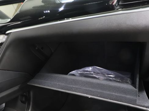 Used 2024 Cadillac XT6 Sport image 36