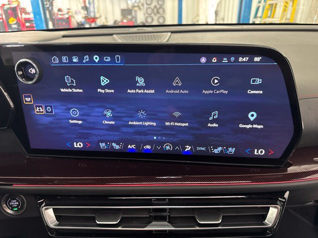 Used 2025 Chevrolet Traverse RS AWD/4WD image 33