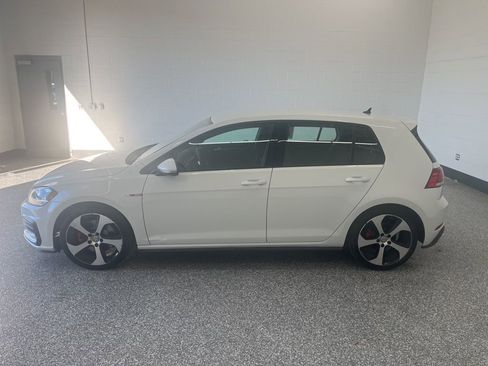 Used 2018 Volkswagen GTI S image 3