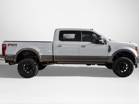 Used 2019 Ford F250 King Ranch w/ King Ranch Ultimate Package image 5