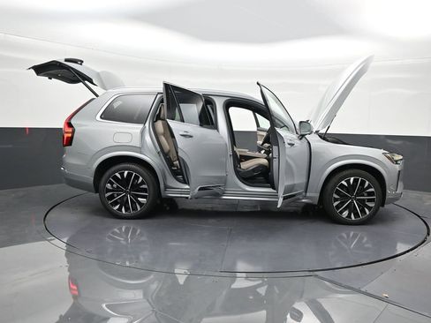 New 2026 Volvo XC90 B6 Plus w/ Protection Package Premier AWD/4WD image 30
